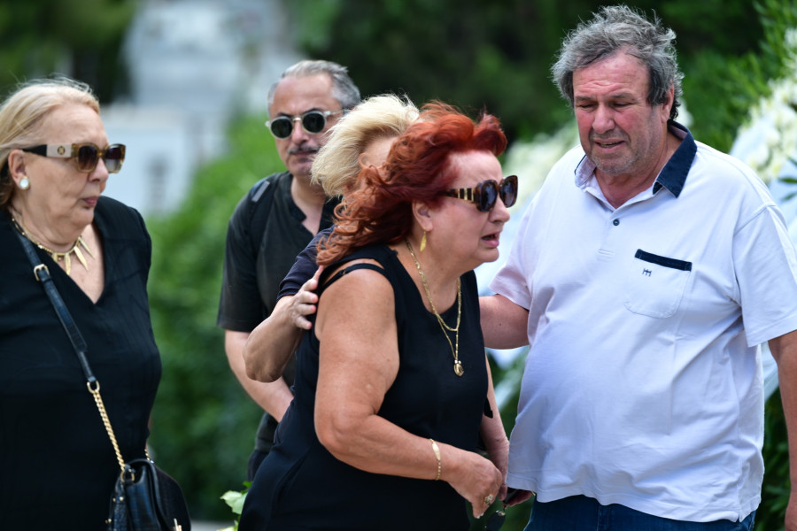[387829] ΚΗΔΕΙΑ ΤΟΥ ΗΘΟΠΟΙΟΥ ΣΩΤΗΡΗ ΤΣΟΓΚΑ (ΤΑΤΙΑΝΑ ΜΠΟΛΑΡΗ / EUROKINISSI)