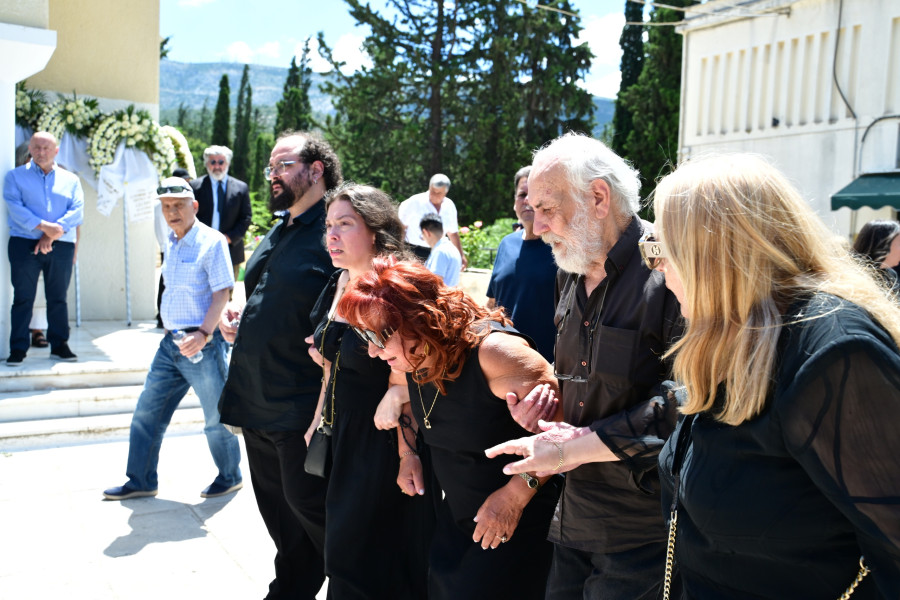 [387829] ΚΗΔΕΙΑ ΤΟΥ ΗΘΟΠΟΙΟΥ ΣΩΤΗΡΗ ΤΣΟΓΚΑ (ΤΑΤΙΑΝΑ ΜΠΟΛΑΡΗ / EUROKINISSI)