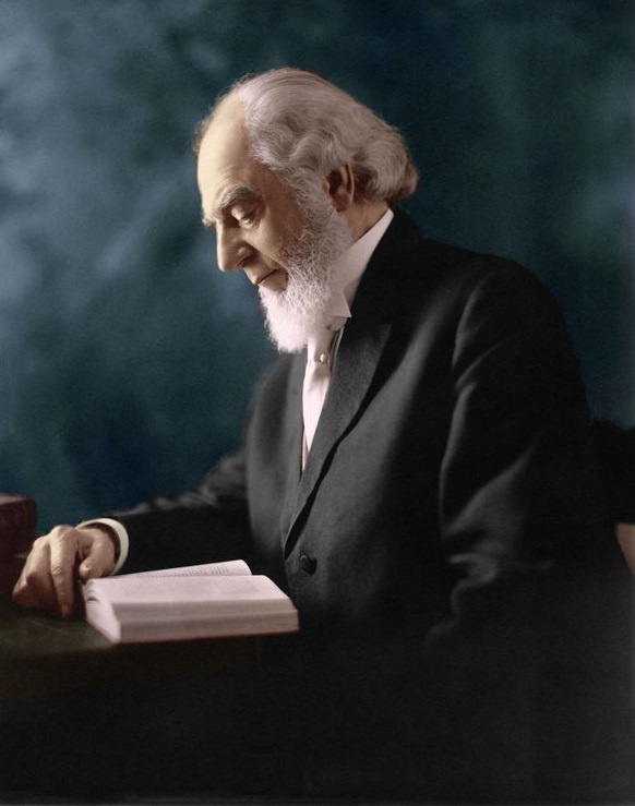 charles-taze-russel-1911.jpg