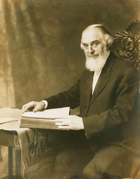 charles-taze-russell.jpg