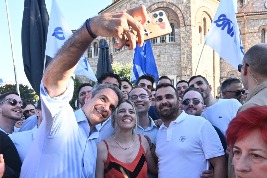 ΕΠΙΣΚΕΨΗ ΤΟΥ ΠΡΩΘΥΠΟΥΡΓΟΥ ΚΥΡΙΑΚΟΥ ΜΗΤΣΟΤΑΚΗ ΣΤΟ ΑΙΓΑΛΕΩ