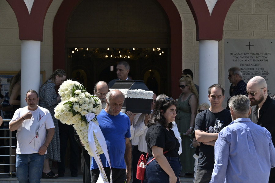 [388161] ΕΞΟΔΙΟΣ ΑΚΟΛΟΥΘΙΑ ΤΟΥ ΗΘΟΠΟΙΟΥ ΜΙΧΑΛΗ ΜΟΣΙΟΥ (ΜΙΧΑΛΗΣ ΠΑΠΑΝΙΚΟΛΑΟΥ / EUROKINISSI)