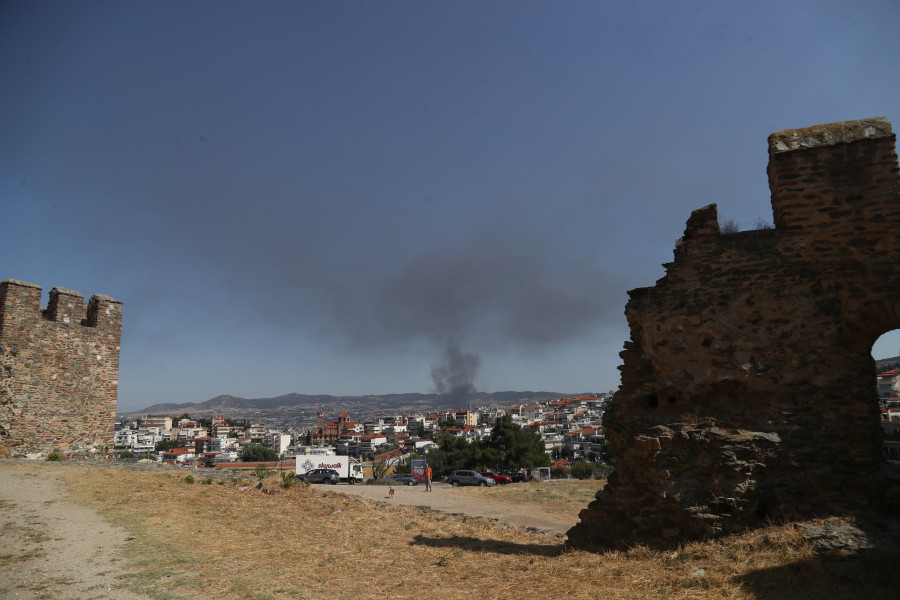 ΠΥΡΚΑΓΙΑ ΣΕ ΑΓΡΟΤΟΔΑΣΙΚΗ ΕΚΤΑΣΗ ΣΤΗΝ ΠΕΡΙΟΧΗ ΑΝΘΟΥΠΟΛΗ ΩΡΑΙΟΚΑΣΤΡΟΥ ΣΤΗ ΘΕΣΣΑΛΟΝΙΚΗ<br>ΕΠΟΜΕΝΗ ΜΕΡΑ