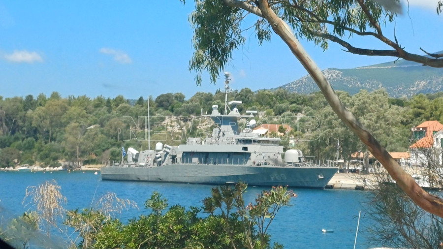 polemiko-ploio-ithaki-3.jpg