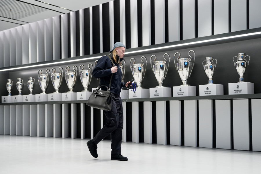 Real Madrid CF v Manchester City FC - UEFA Champions League 2025/26 Round of 16 First Leg