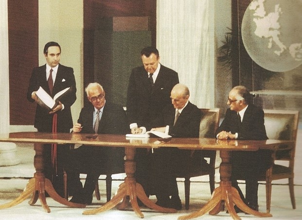1783674969483-177611133-karamanlis.jpg