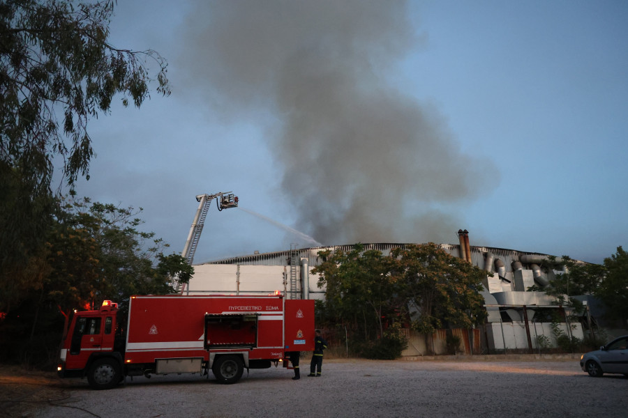 [388358] ΠΥΡΚΑΓΙΑ ΣΤΟ ΘΕΑΤΡΟ ΜΠΑΝΤΜΙΝΤΟΝ ΣΤΟ ΠΑΡΚΟ ΓΟΥΔΗ (ΓΙΑΝΝΗΣ ΠΑΝΑΓΟΠΟΥΛΟΣ/EUROKINISSI)