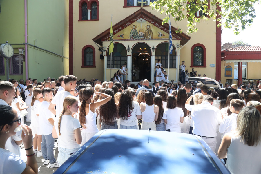 Το τελευταίο «αντίο» στην 15χρονη αθλήτρια του ΠΑΟΚ, Άννα – Μαρία Πανταζώνη.