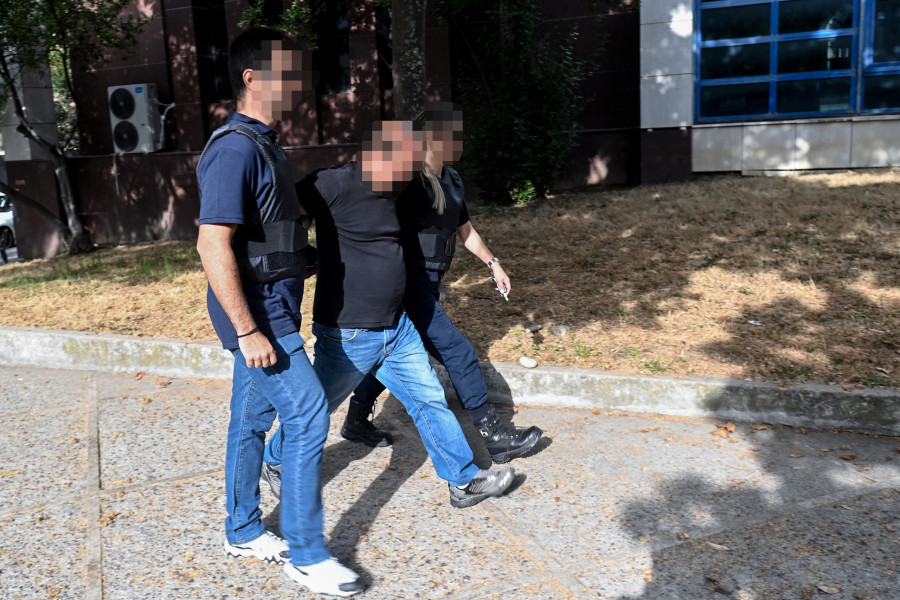 kalamata-emprhsmoi-koinotarhis-καλαμάτα-εμπρησμοί-κοινοτάρχης