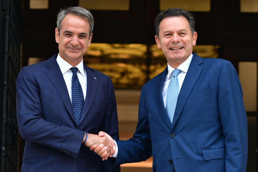 Στιγμιότυπα από τη συνάντηση του Κυριάκου Μητσοτάκη με τον πρωθυπουργό της Πορτογαλίας