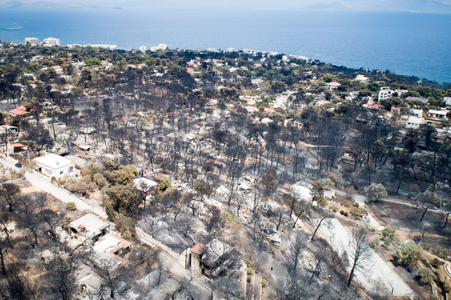 ΜΑΤΙ ΑΤΤΙΚΗΣ.ΑΕΡΟΦΩΤΟΓΡΑΦΙΕΣ ΤΗΣ ΕΠΟΜΕΝΗΣ ΜΕΡΑΣ   ΑΠΟ ΤΗΝ ΚΑΤΑΣΤΡΟΦΙΚΗ ΠΥΡΓΑΓΙΑ