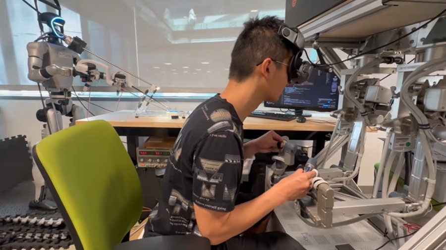 1784795772152-479921270-robots1.jpg