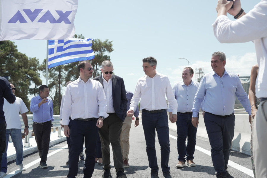 ΕΓΚΑΙΝΙΑ ΤΗΣ ΝΕΑΣ ΓΕΦΥΡΑΣ ΑΛΜΩΠΟΥ ΚΑΙ ΑΥΤΟΨΙΑ ΣΕ ΕΡΓΑ ΣΤΑ ΦΑΡΣΑΛΑ ΚΑΙ ΣΤΟΝ ΔΟΜΟΚΟ  (ΓΡΑΦΕΙΟ ΤΥΠΟΥ ΥΠΟΥΡΓΕΙΟΥ ΥΠΟΔΟΜΩΝ ΚΑΙ ΜΕΤΑΦΟΡΩΝ/EUROKINISSI)