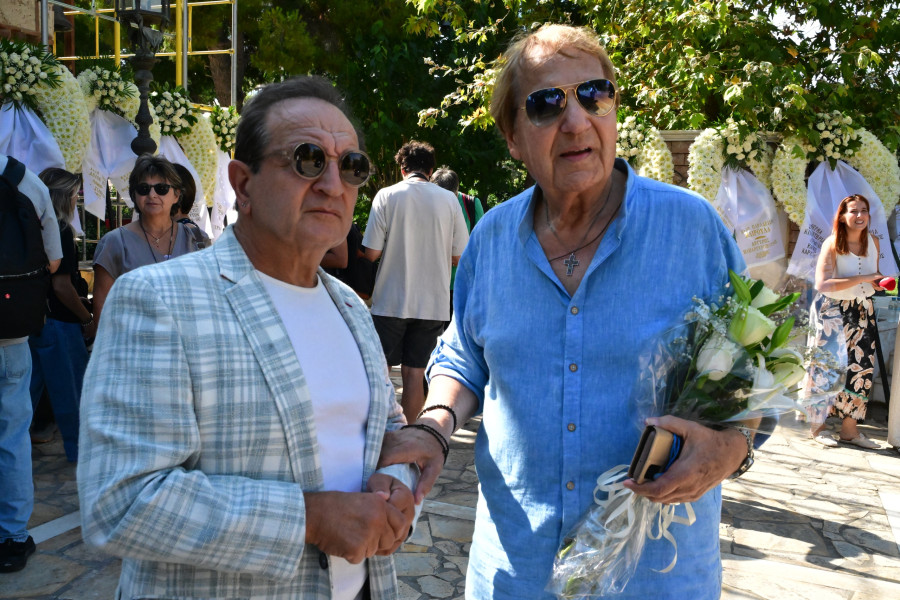 [388611] ΕΞΟΔΙΟΣ ΑΚΟΛΟΥΘΙΑ ΤΗΣ ΜΑΙΡΗΣ ΛΙΝΤΑ  ΣΤΟ ΓΗΡΟΚΟΜΕΙΟ ΑΘΗΝΩΝ (ΤΑΤΙΑΝΑ ΜΠΟΛΑΡΗ /EUROKINISSI)