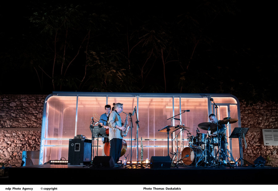 1tsakas-trio-c-thomasdaskalakis-7.jpg