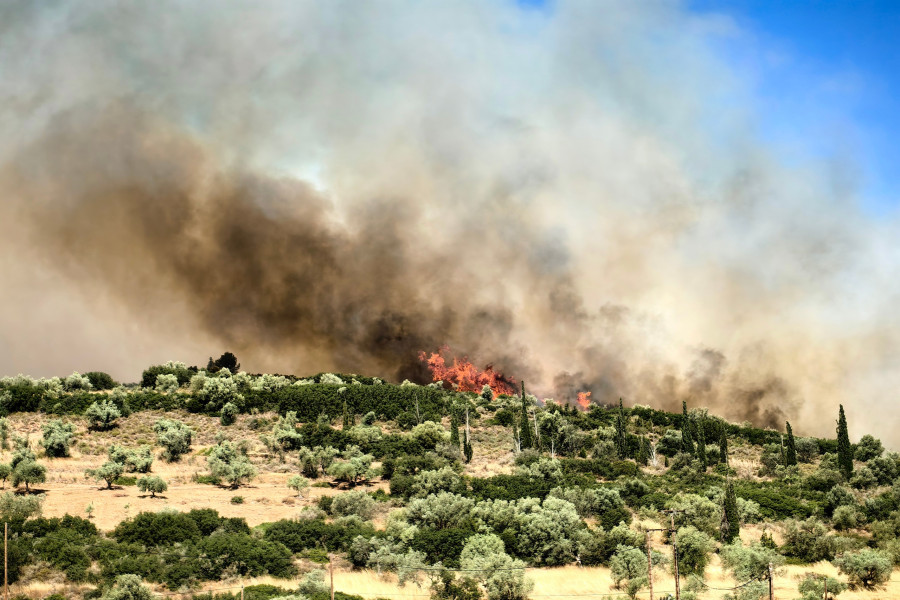ΦΩΤΙΑ ΣΤΗΣ ΜΥΚΗΝΕΣ
