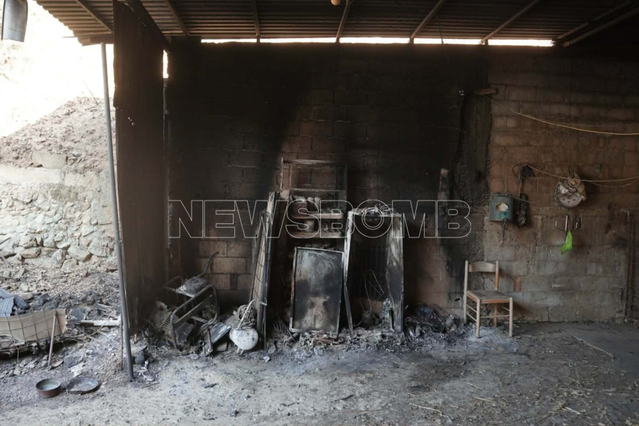 Φωτιά στο Γιαννιού: Κτηνοτροφικές μονάδες παραδόθηκαν στις φλόγες.