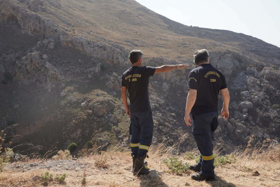 Ρέθυμνο: Φωτιά στο Κουρταλιώτικο Φαράγγι.