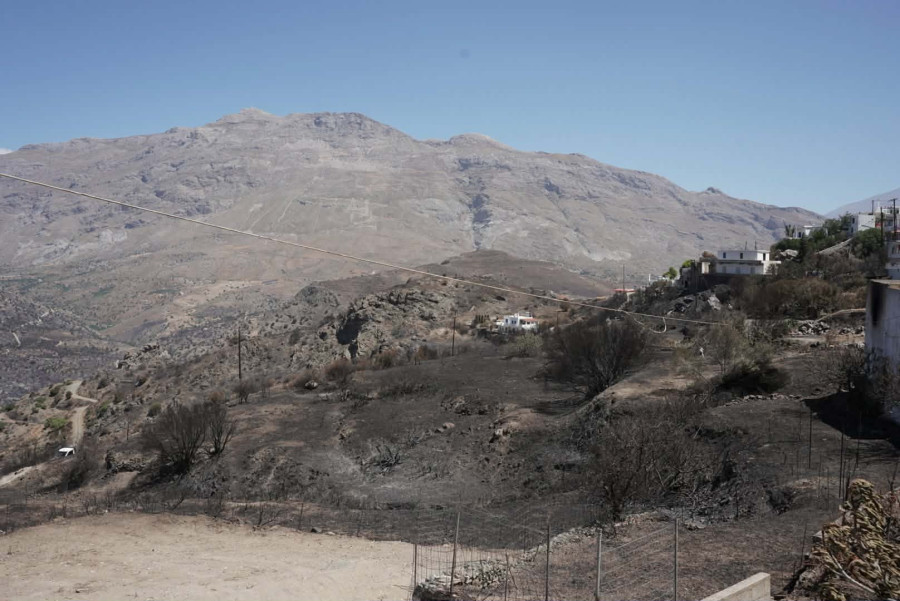 Ρέθυμνο: Φωτιά στα Σαχτούρια.