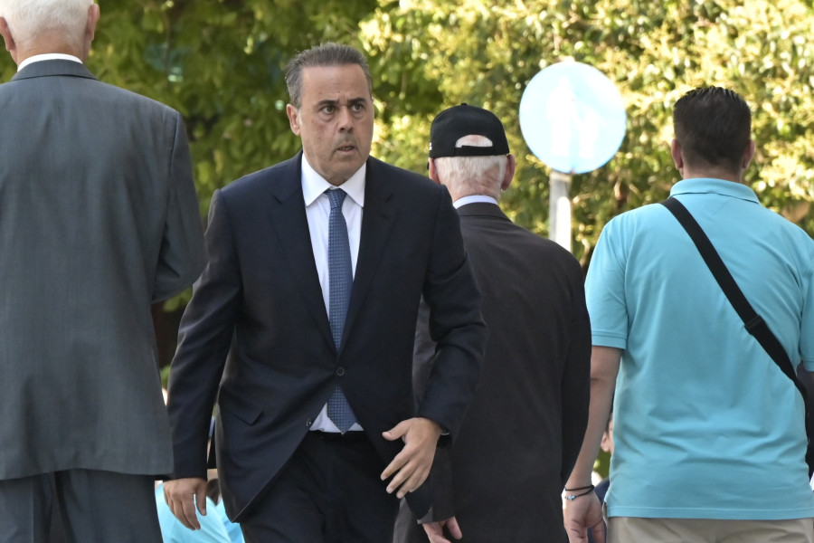 [388809] ΕΞΟΔΙΟΣ ΑΚΟΛΟΥΘΙΑ ΤΟΥ ΓΙΑΝΝΗ ΒΑΡΒΙΤΣΙΩΤΗ (ΜΙΧΑΛΗΣ ΠΑΠΑΝΙΚΟΛΑΟΥ / EUROKINISSI)