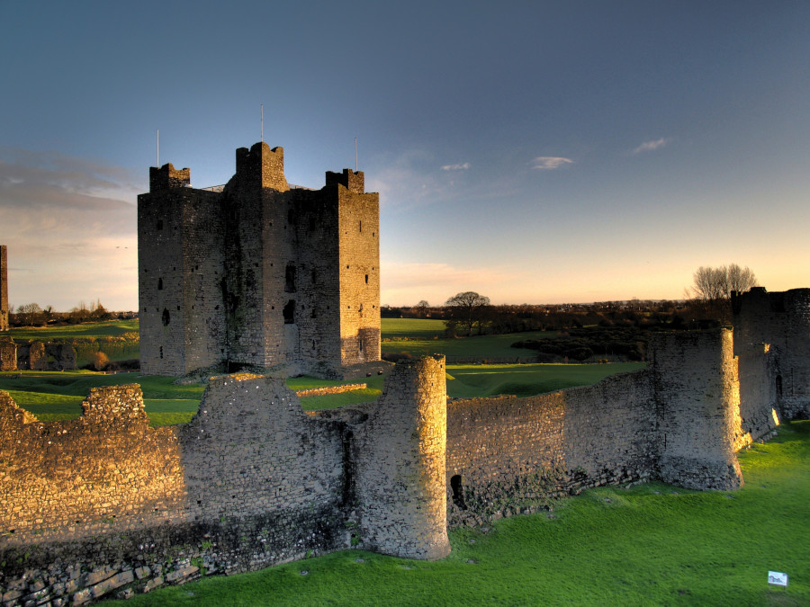 trim-castle-w.jpg