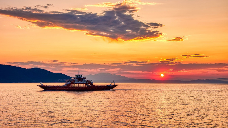 ΚΕΡΑΜΩΤΗ - ΘΑΣΟΣ ΜΕ ΤΟ FERRY ΒΟΑΤ ΣΤΟ ΗΛΙΟΒΑΣΙΛΕΜΑ (ΜΟΤΙΟΝΤΕΑΜ/ ΒΕΡΒΕΡΙΔΗΣ ΒΑΣΙΛΗΣ)