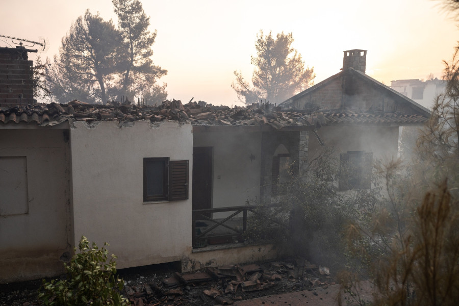 2026; Chalkidiki; Halkidiki; Siviri; Thessaloniki; summer wildfires; wildfire; Θεσσαλονίκη; Σίβηρη; Χαλκιδική; καλοκαιρινές πυρκαγιές; πυρκαγιά; φωτιά; κατοικία; σπίτι; σπίτια; house;