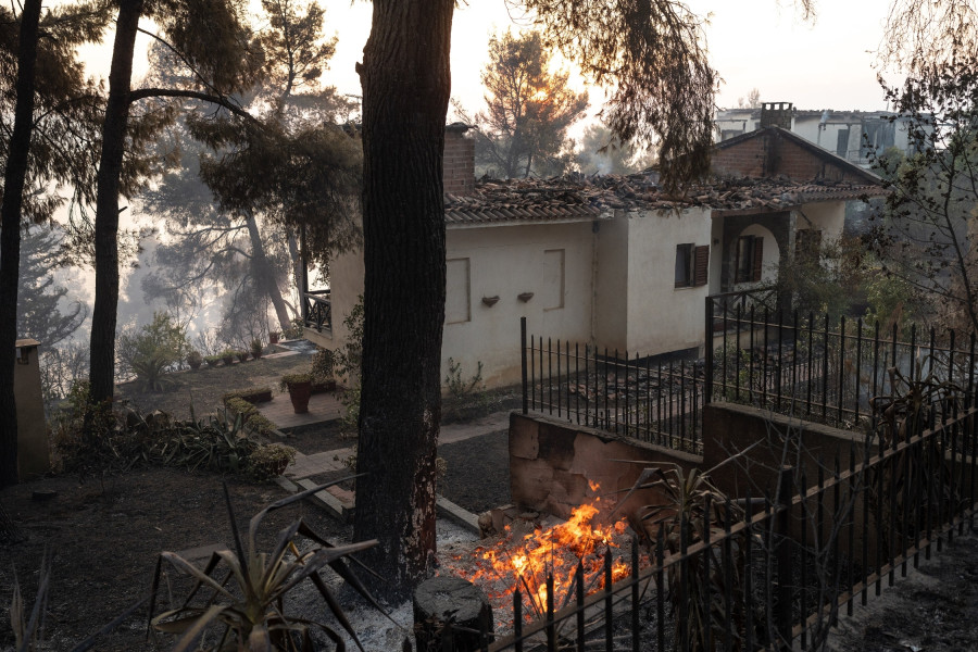 2026; Chalkidiki; Halkidiki; Siviri; Thessaloniki; summer wildfires; wildfire; Θεσσαλονίκη; Σίβηρη; Χαλκιδική; καλοκαιρινές πυρκαγιές; πυρκαγιά; φωτιά; κατοικία; σπίτι; σπίτια; house;