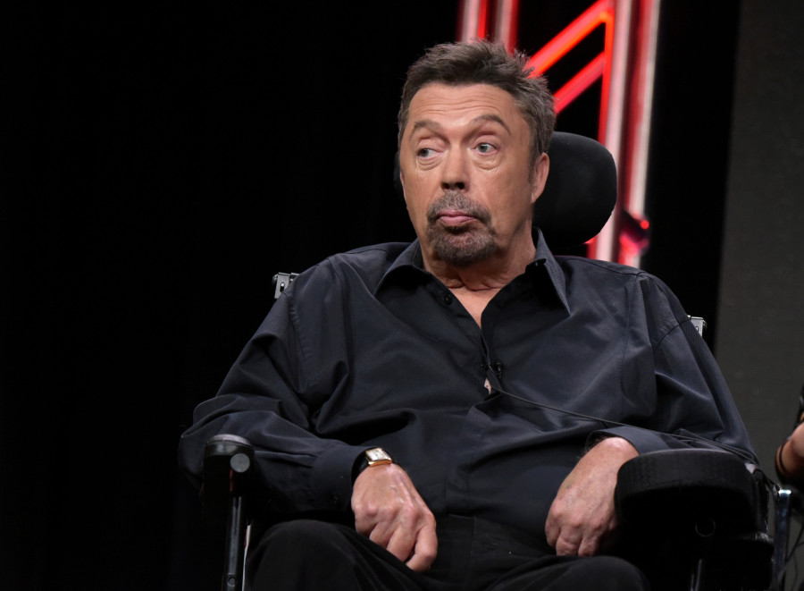 Tim Curry.