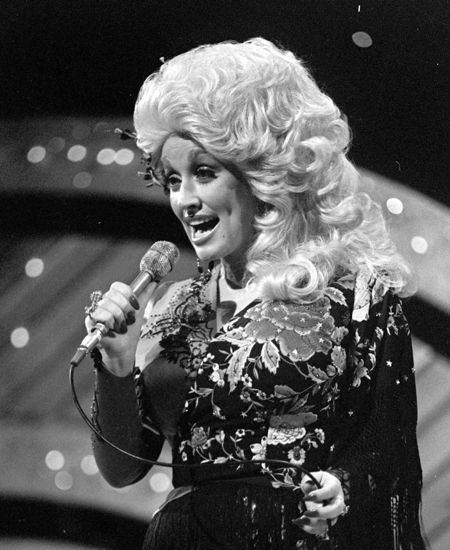 DOLLY PARTON