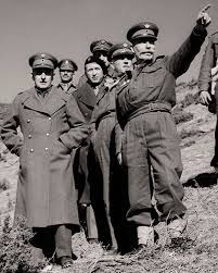 o-papagos-me-alloys-a3iwmatikoys-to-1949.jfif
