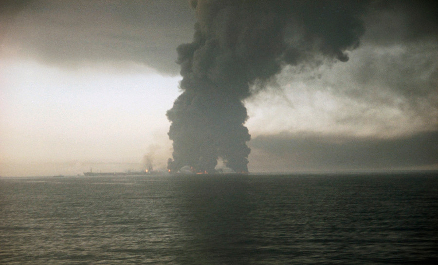 Iran Iraq War    Destruction    Ships