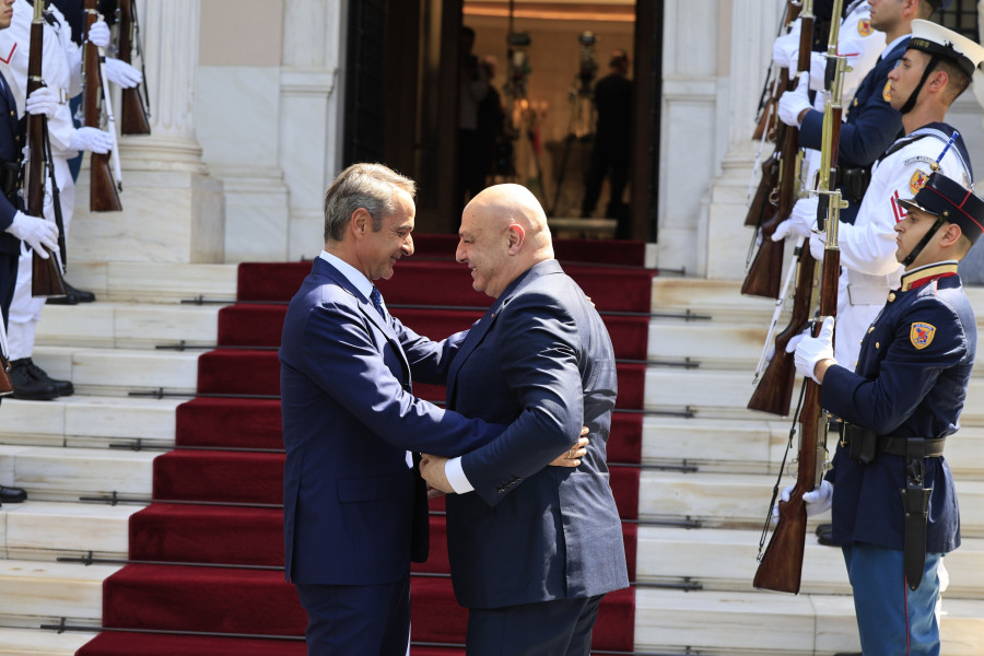 [389194] ΣΥΑΝΤΗΣΗ ΤΟΥ ΠΡΩΘΥΠΟΥΡΓΟΥ ΚΥΡΙΑΚΟΥ ΜΗΤΣΟΤΑΚΗ ΜΕ ΤΟΝ ΠΡΟΕΔΡΟ ΤΗΣ ΔΗΜΟΚΡΑΤΙΑΣ ΤΟΥ ΛΙΒΑΝΟΥ ΣΤΡΑΤΗΓΟΥ JOSEPH AOUN  (ΓΙΩΡΓΟΣ ΚΟΝΤΑΡΙΝΗΣ / EUROKINISSI)