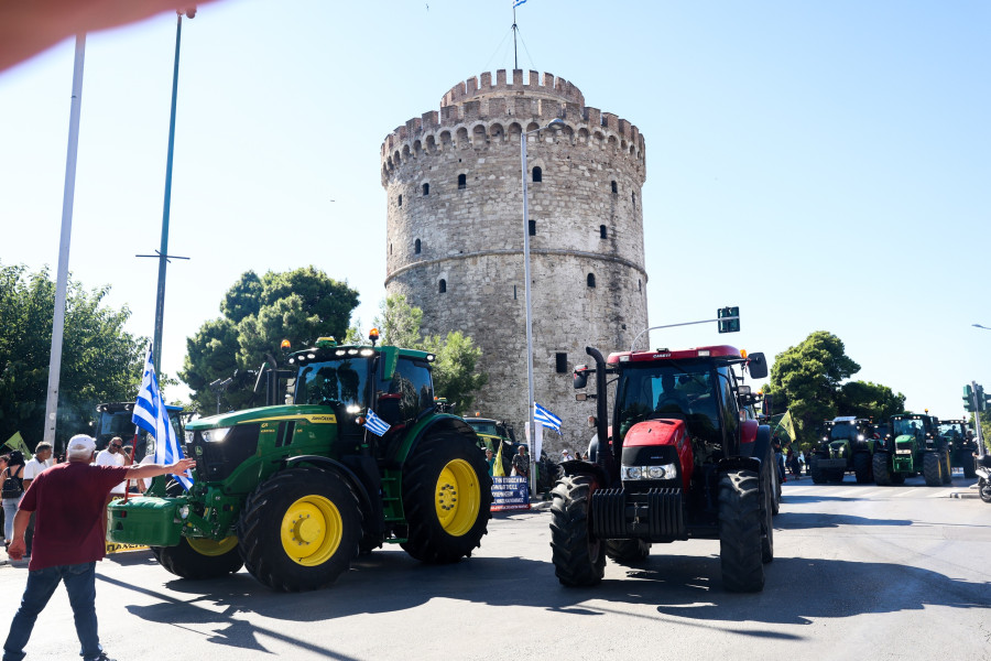 [389338] ΣΥΓΚΕΝΤΡΩΣΗ ΔΙΑΜΑΡΤΥΡΙΑΣ  ΑΓΡΟΤΩΝ ΣΤΗ ΘΕΣΣΑΛΟΝΙΚΗ ΣΤΑ ΠΛΑΙΣΙΑ ΤΗΣ 90ης ΔΕΘ (ΒΑΣΙΛΗΣ ΒΕΡΒΕΡΙΔΗΣ / ΜΟΤΙΟΝ ΤΕΑΜ)