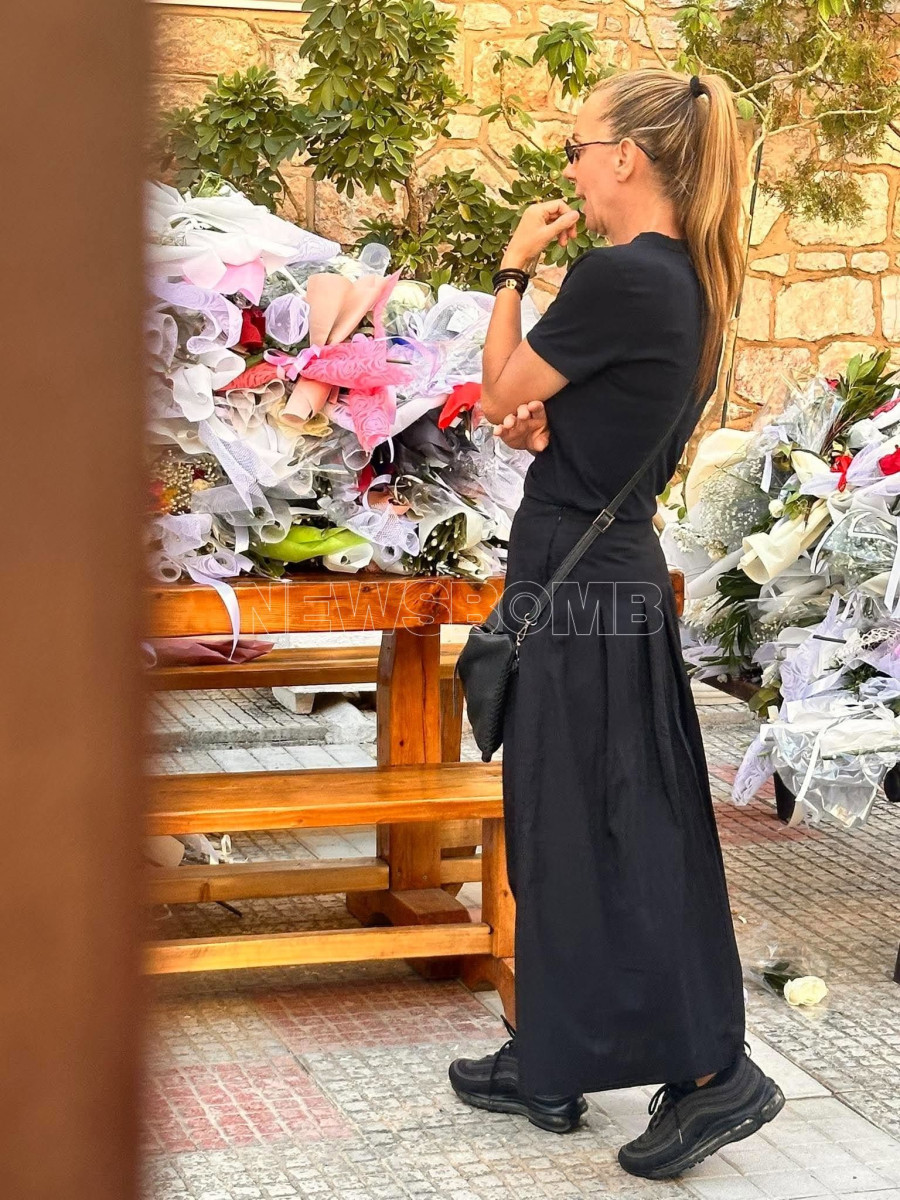 Βάσω Μαζωνάκη