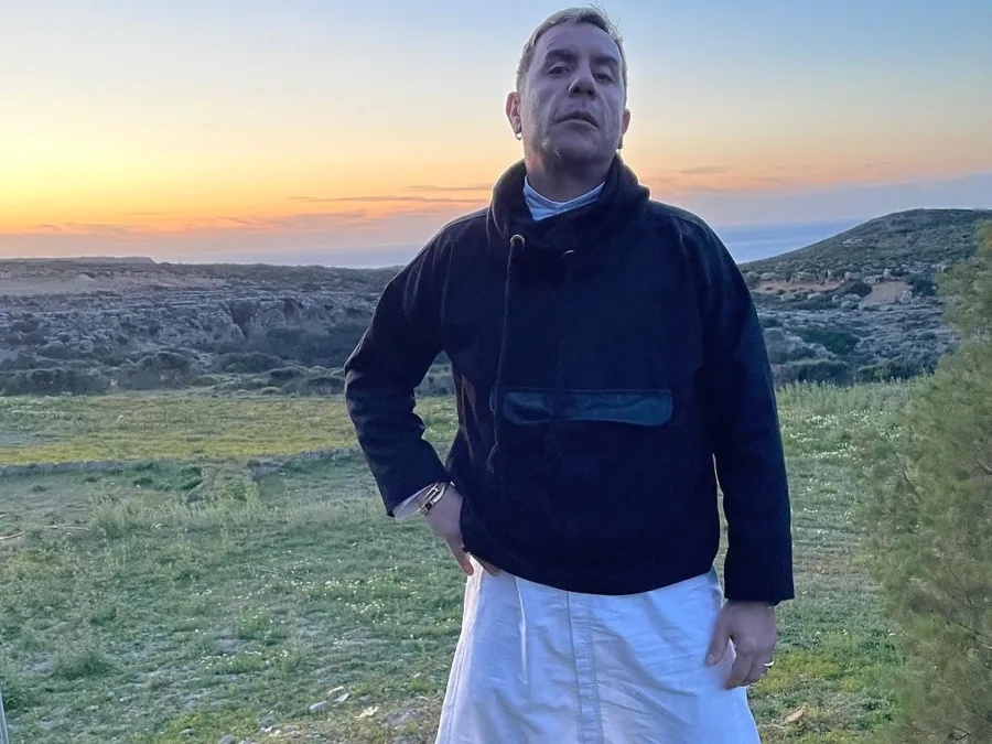 μαζωνάκης