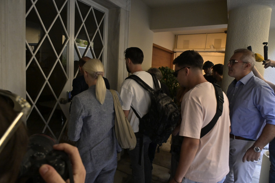 κλινική, ιατρείο, Καρνεάδου, Μαζωνάκης