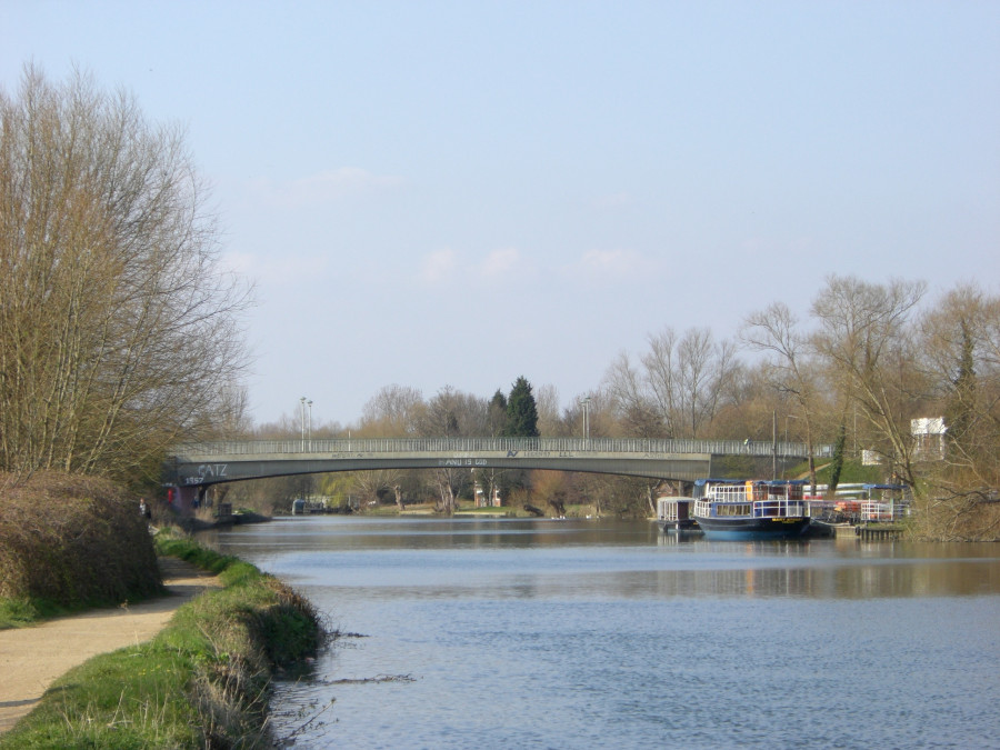 donningtonbridge.jpg