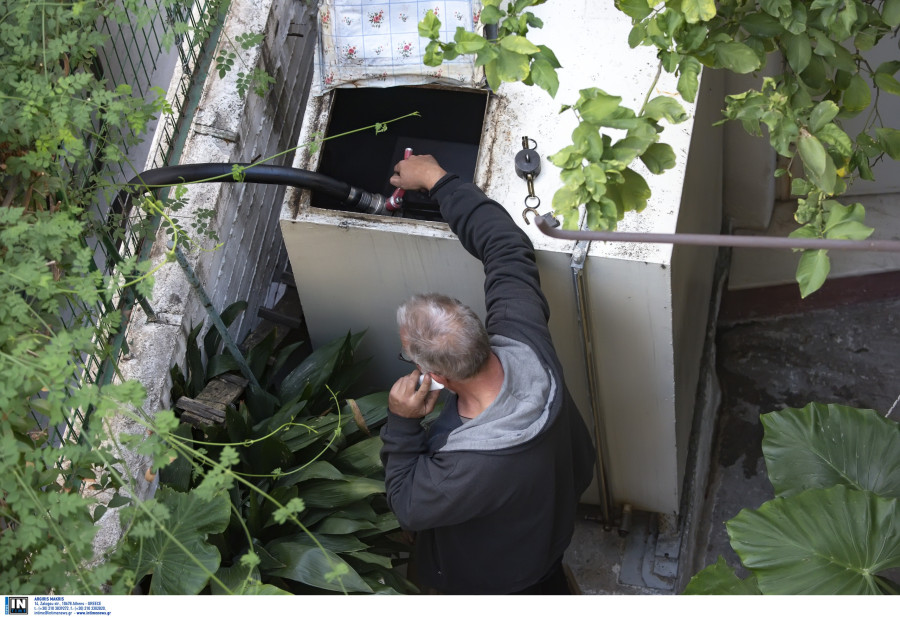 ΠΑΡΑΔΟΣΗ ΠΕΤΡΕΛΑΙΟΥ ΘΕΡΜΑΝΣΗΣ ΣΕ ΚΑΤΟΙΚΙΑ