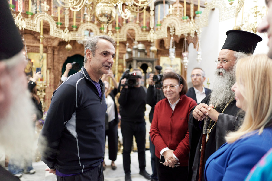 Μητσοτάκης πεζοπορία
