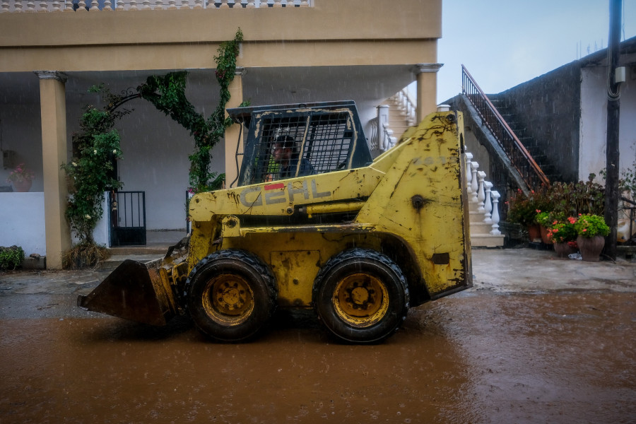 ΣΥΝΕΧΙΖΕΤΑΙ ΓΙΑ 2Η ΗΜΕΡΑ ΤΟ ΚΥΜΑ ΚΑΚΟΚΑΙΡΙΑΣ ΠΟΥ ΠΛΗΤΤΕΙ ΤΗΝ ΚΡΗΤΗ /ΚΑΤΑΣΤΡΟΦΕΣ ΑΠΟ ΤΟΝ ΜΕΓΑΛΟ ΟΓΚΟ ΝΕΡΟΥ ΣΤΑ ΖΩΝΙΑΝΑ ΤΟΥ ΔΗΜΟΥ ΜΥΛΟΠΟΤΑΜΟΥ ΣΤΟ ΡΕΘΥΜΝΟ (ΑΝΤΩΝΗΣ ΖΟΥΡΙΔΑΚΗΣ/EUROKINISSI)