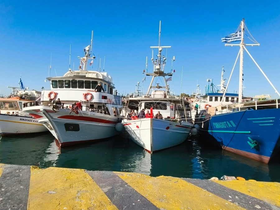 Κινητοποίηση αλιέων στο Λιμάνι του Πειραιά