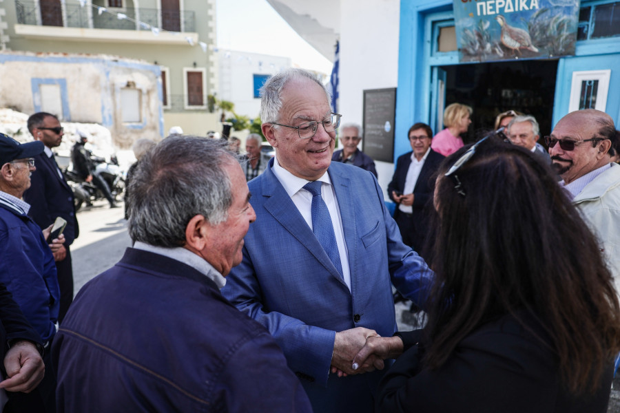 ΕΠΙΣΚΕΨΗ ΤΟΥ ΠΡΟΕΔΡΟΥ ΤΗΣ ΔΗΜΟΚΡΑΤΙΑΣ ΚΩΝΣΤΑΝΤΙΝΟΥ ΤΑΣΟΥΛΑ ΣΤΗΝ ΚΑΡΠΑΘΟ  (ΘΟΔΩΡΗΣ ΜΑΝΩΛΟΠΟΥΛΟΣ/Γ.Τ ΠΡΟΕΔΡΙΑ ΔΗΜΟΚΡΑΤΙΑΣ/EUROKINISSI)