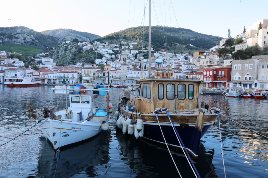 ΣΕ ΕΝΑ ΑΠΕΡΑΝΤΟ ΠΛΑΤΟ ΤΟΥ ΧΟΛΙΓΟΥΝΤ ΕΧΕΙ ΜΕΤΑΤΡΑΠΕΙ Η ΥΔΡΑ ΓΙΑ ΤΙΣ ΑΝΑΓΚΕΣ ΤΩΝ ΓΥΡΙΣΜΑΤΩΝ ΤΗΣ ΝΕΑΣ ΤΑΙΝΙΑΣ ΤΟΥ ΜΠΡΑΝΤ ΠΙΤ