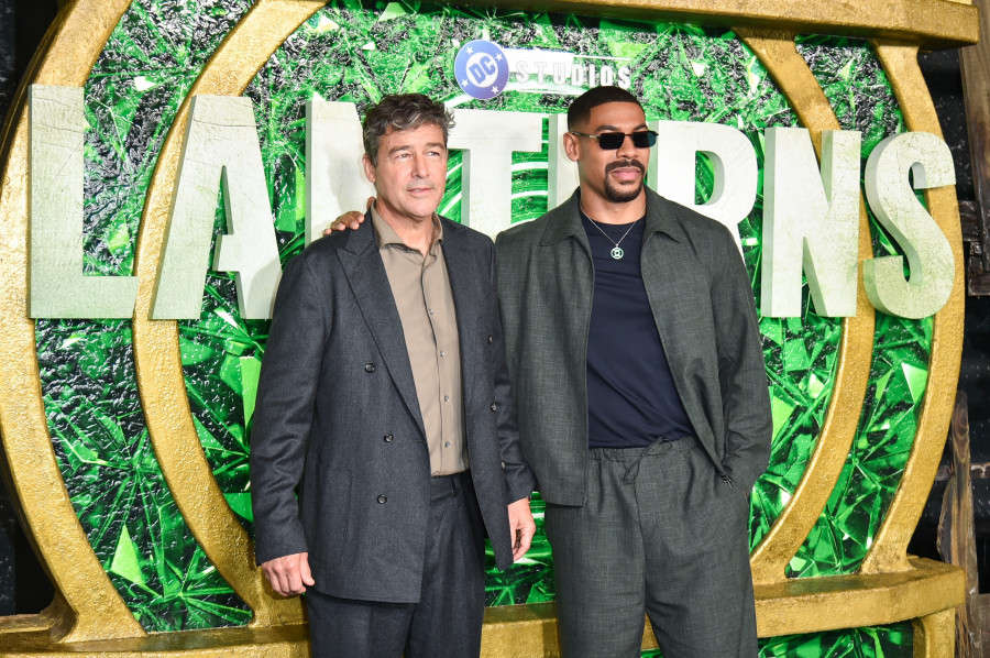 Kyle Chandler,Aaron Pierre