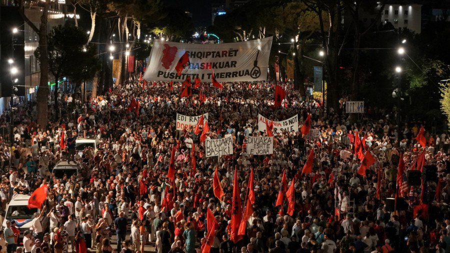 Αλβανία, διαδηλώσεις, φοιτητές