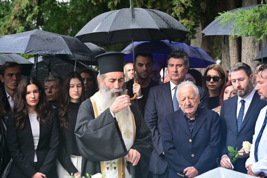 μνημόσυνο φώφη γεννηματά