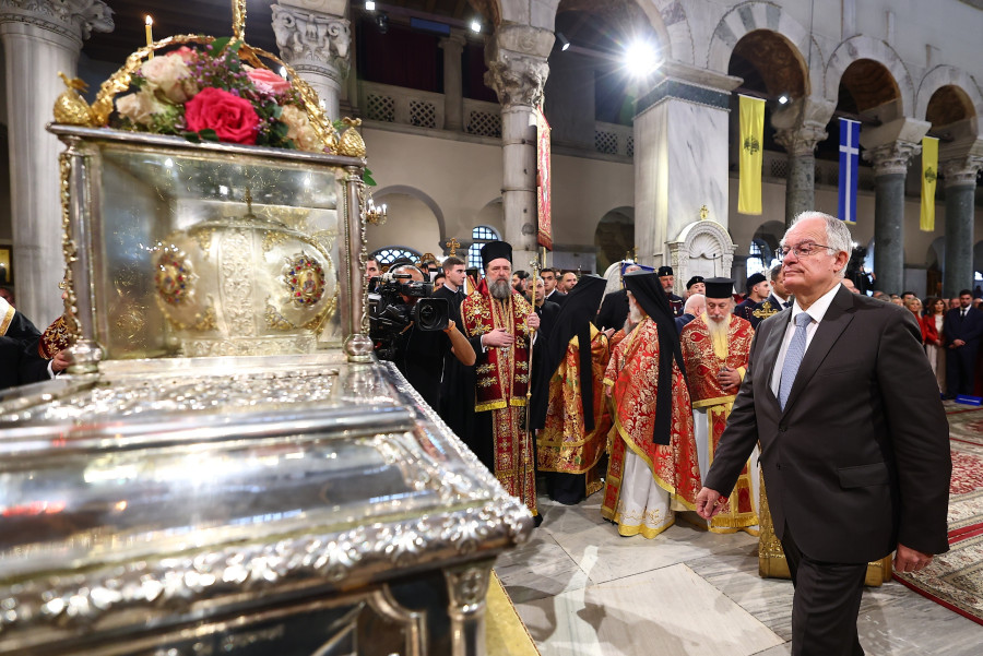 [390678] ΔΟΞΟΛΟΓΙΑ ΣΤΟΝ Ι.Ν. ΤΟΥ ΑΓΙΟΥ ΔΗΜΗΤΡΙΟΥ ΓΙΑ ΤΟΝ ΕΟΡΤΑΣΜΟ ΤΟΥ ΠΟΛΙΟΥΧΟΥ ΤΗΣ ΘΕΣΣΑΛΟΝΙΚΗΣ  (ΡΑΦΑΗΛ ΓΕΩΡΓΙΑΔΗΣ  / EUROKINISSI)