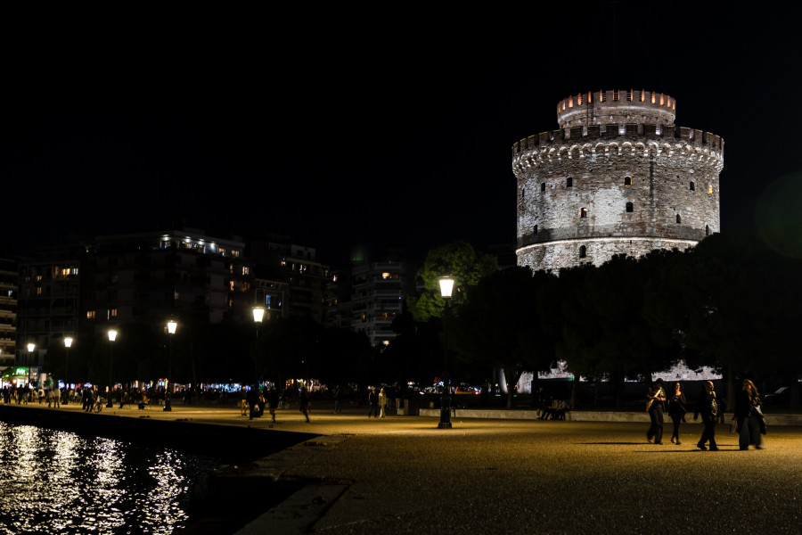 [390609] ΝΕΟΣ ΦΩΤΙΣΜΟΣ ΑΝΑΔΕΙΞΗΣ ΣΤΟΝ ΛΕΥΚΟ ΠΥΡΓΟ ΤΗΣ ΘΕΣΣΑΛΟΝΙΚΗΣ(ΒΕΡΒΕΡΙΔΗΣ ΒΑΣΙΛΗΣ/MOTION TEAM)