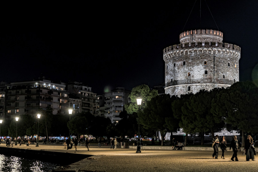 [390609] ΝΕΟΣ ΦΩΤΙΣΜΟΣ ΑΝΑΔΕΙΞΗΣ ΣΤΟΝ ΛΕΥΚΟ ΠΥΡΓΟ ΤΗΣ ΘΕΣΣΑΛΟΝΙΚΗΣ(ΒΕΡΒΕΡΙΔΗΣ ΒΑΣΙΛΗΣ/MOTION TEAM)